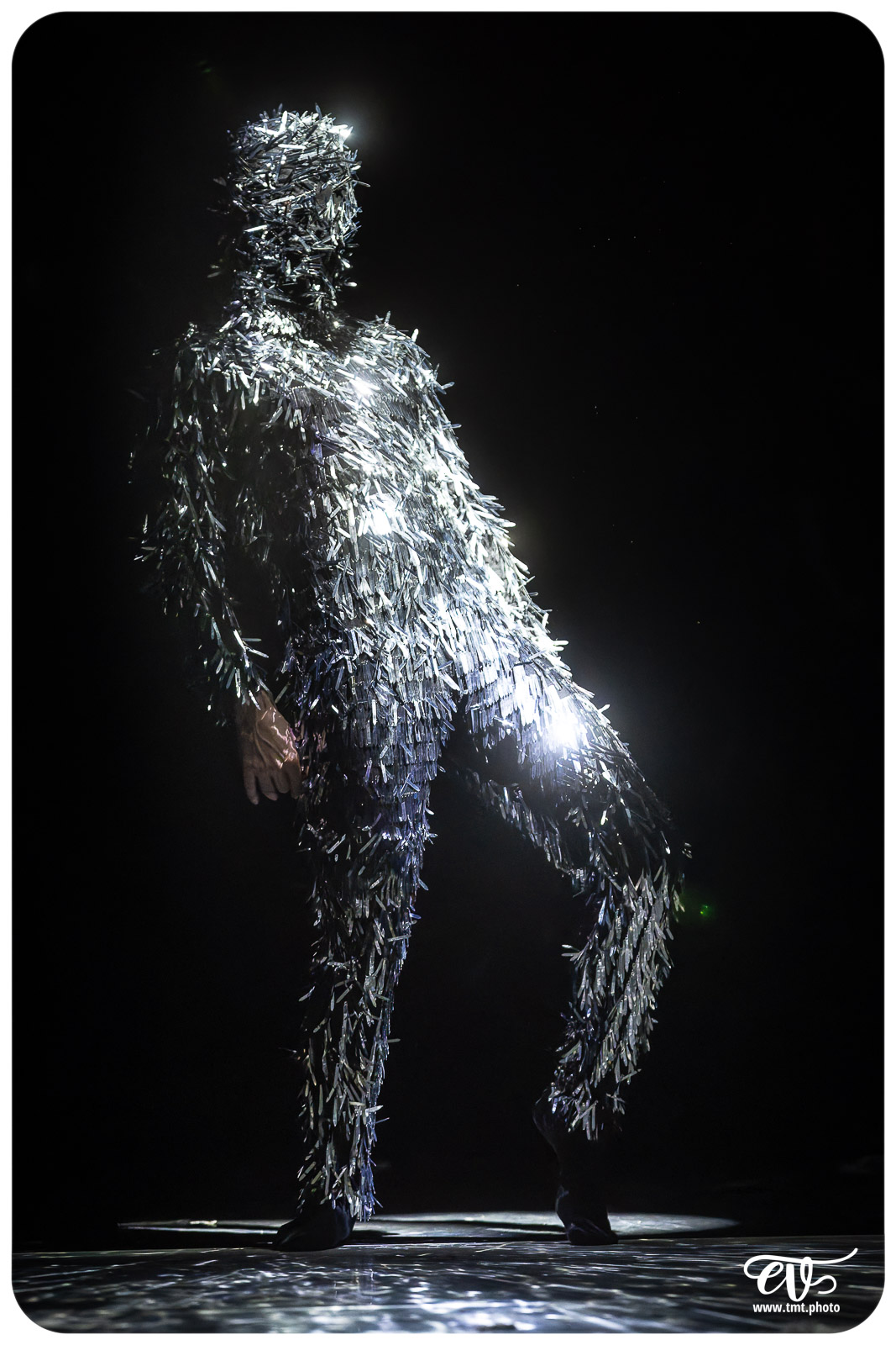 A4 (COMME LA FEUILLE) CIE CHICOS MAMBO